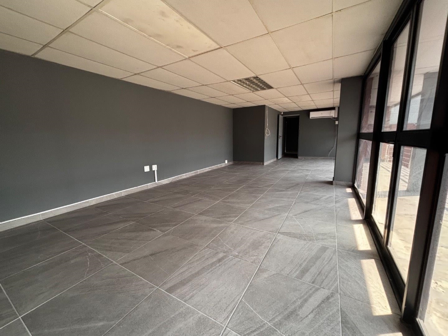 To Let commercial Property for Rent in Killarney Gardens Western Cape